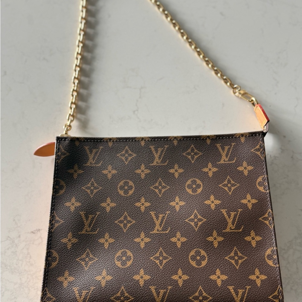 Louis Vuitton Monogram Authentic Shoulder Bag with Gold Chain